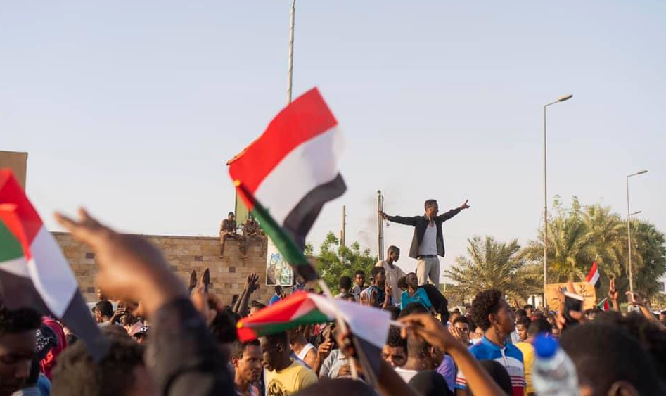 Organização diz que autoridades sudanesas "fracassaram" ao não respeitar e proteger os direitos dos cidadãos em manifestar e expressar opiniões e exigências