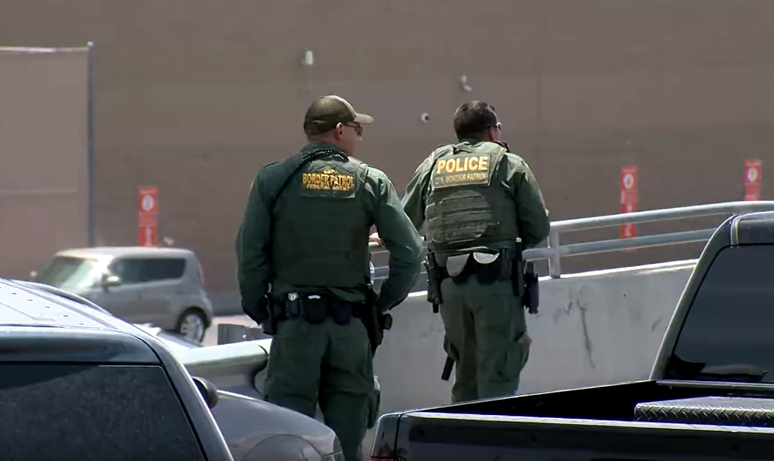 Disparos dentro de supermercado em El Paso feriu de 15 a 20 pessoas; polícia afirmou que uma pessoa foi detida