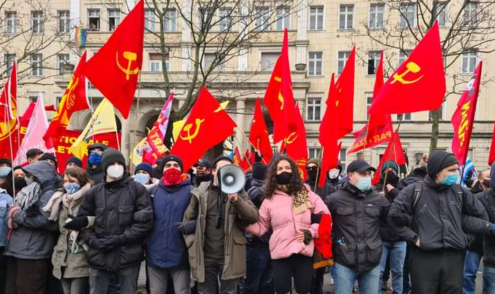 Segundo imprensa local, repressão ocorreu por conta de bandeiras da Juventude Alemã Livre, movimento comunista da antiga Alemanha Oriental