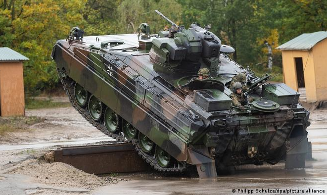 Esta é a primeira vez que veículos de combate de artilharia de origem ocidental serão repassados ao exército ucraniano. Imprensa alemã fala em até 40 unidades a serem entregues já neste primeiro trimestre