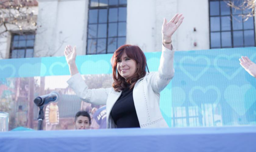 Segundo imprensa argentina, Cristina foi submetida a uma histerectomia, procedimento que envolve a retirada do útero; motivos não foram revelados