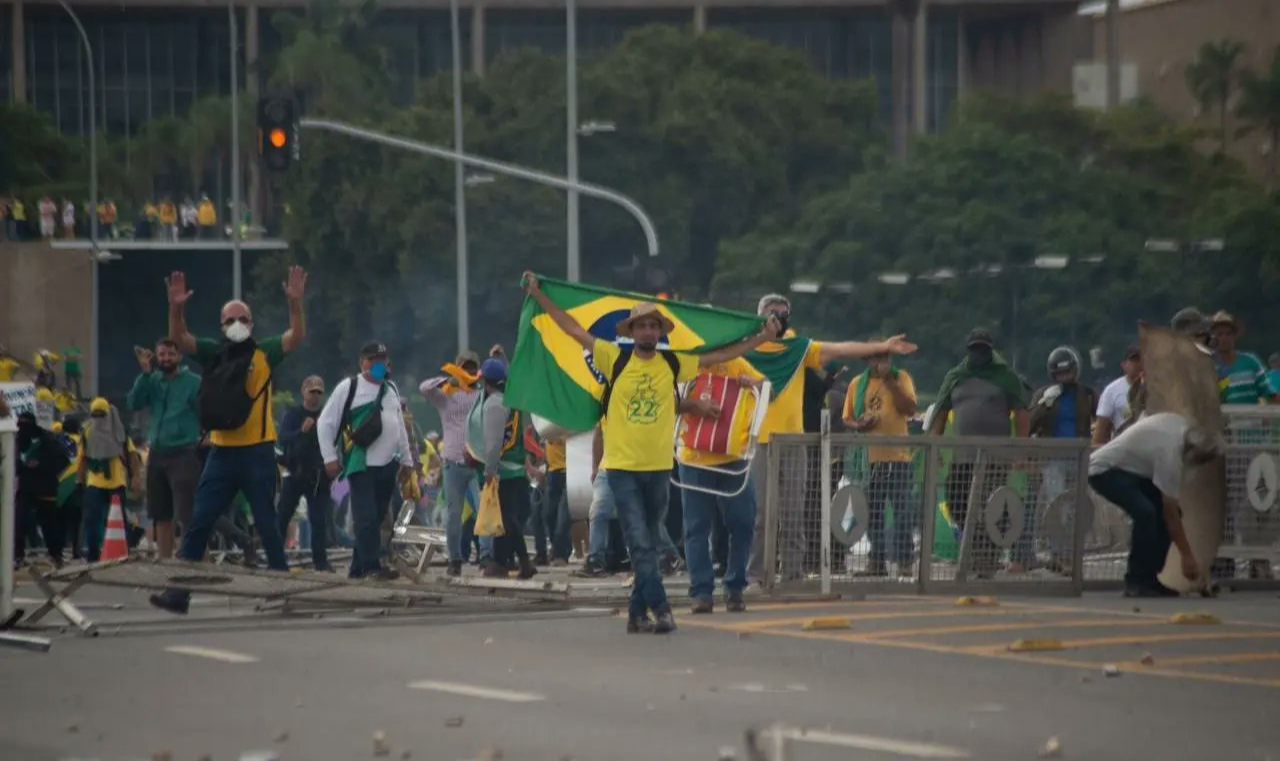 Ao condenarem a 'tentativa de golpe' no Brasil, governos da América Latina pressionam por uma reação ativa dos órgãos e dos blocos regionais