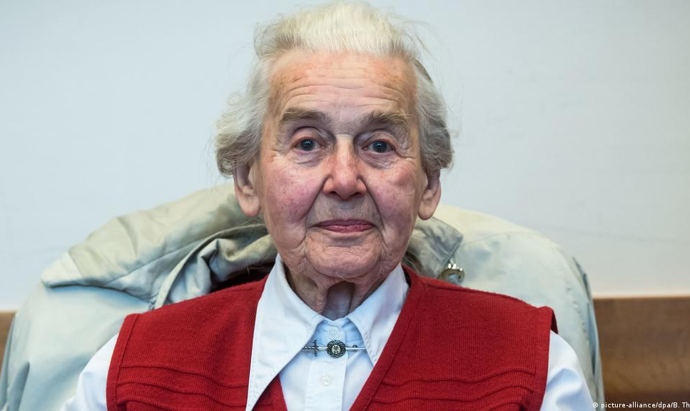 Ursula Haverbeck é conhecida pelos tribunais da Alemanha e foi condenada diversas vezes por negar o Holocausto