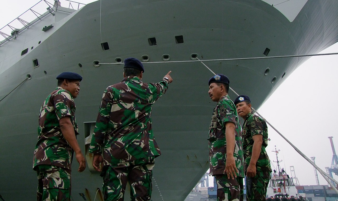'Mudamos o status do submarino de desaparecido para afundado', disse um porta-voz da Marinha; embarcação não dava respostas desde quinta-feira