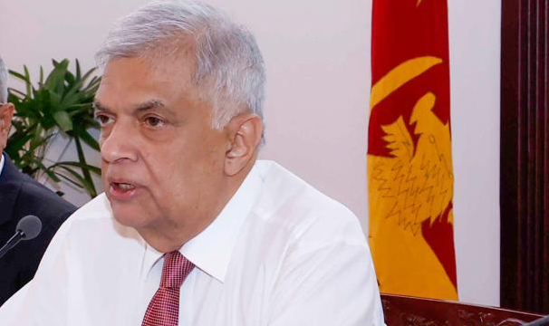 Presidente do Parlamento cingaleses aceitou a renúncia de Gotabaya Rajapaksa, que está em Singapura; pleito ocorre na próxima semana