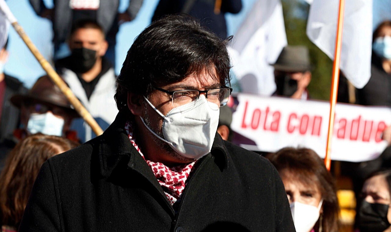 Pesquisas de opinião dão 14% das intenções de voto a Daniel Jadue, prefeito de Recoleta pelo Partido Comunista do Chile; ele aparece numericamente à frente de Joaquín Lavín (UDI)