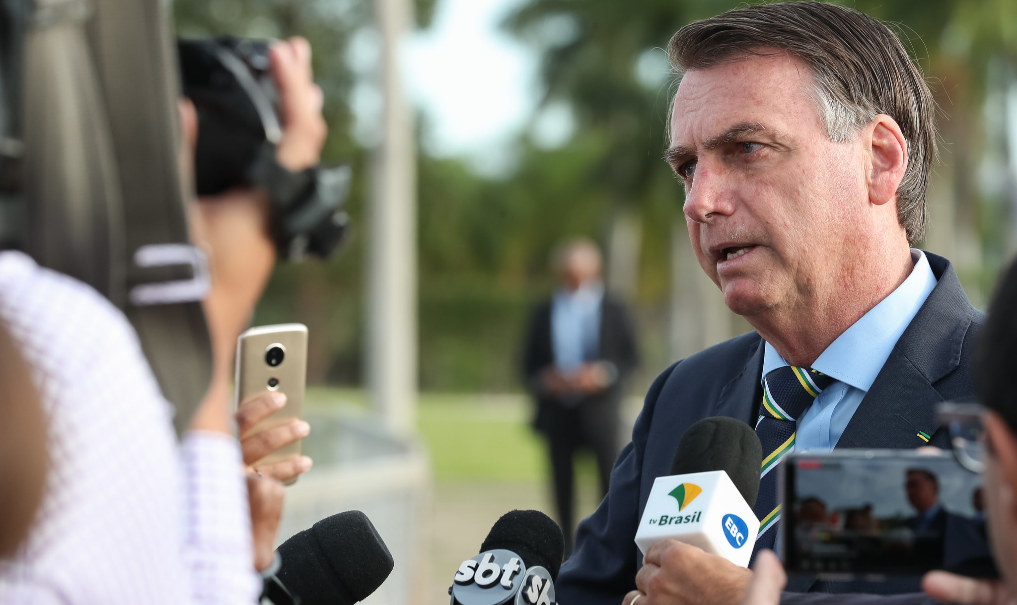 'Queria dar o furo...', disse presidente em conversa com jornalistas em Brasília; Patrícia Campos Mello investiga disparos em massa pelo WhatsApp durante eleições de 2018