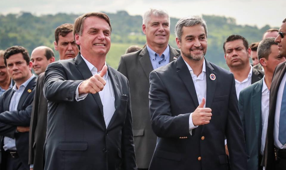Após divulgação dos termos de acordo assinado entre Paraguai e Brasil sobre hidrelétrica, oposição acusou Mario Abdo Benítez de traição à pátria