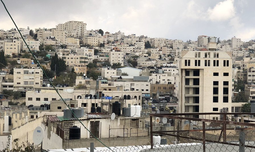 Decisão do parlamento anulação lei de 2005 que obrigou colonos judeus a se retirarem de assentamentos no território palestino