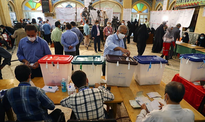 Cerca de 60 milhões de eleitores no Irã estão aptos a votarem; resultado do pleito deve ser divulgado neste sábado (19/06)