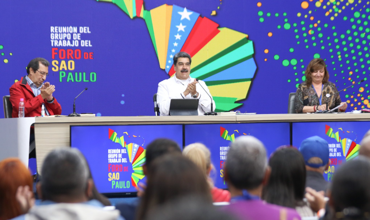 Em Caracas, presidente venezuelano afirmou em reunião da organização que ela consegue agregar uma 'unidade em diversidade e no debate pertinente'