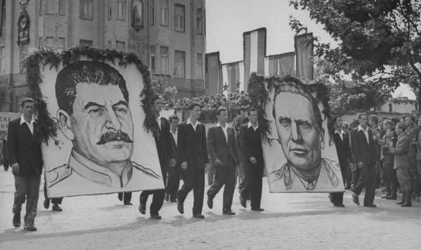 Expulsão expôs de maneira concreta a permanente disputa que vinha acontecendo entre a União Soviética de Stalin e a Iugoslávia de Tito