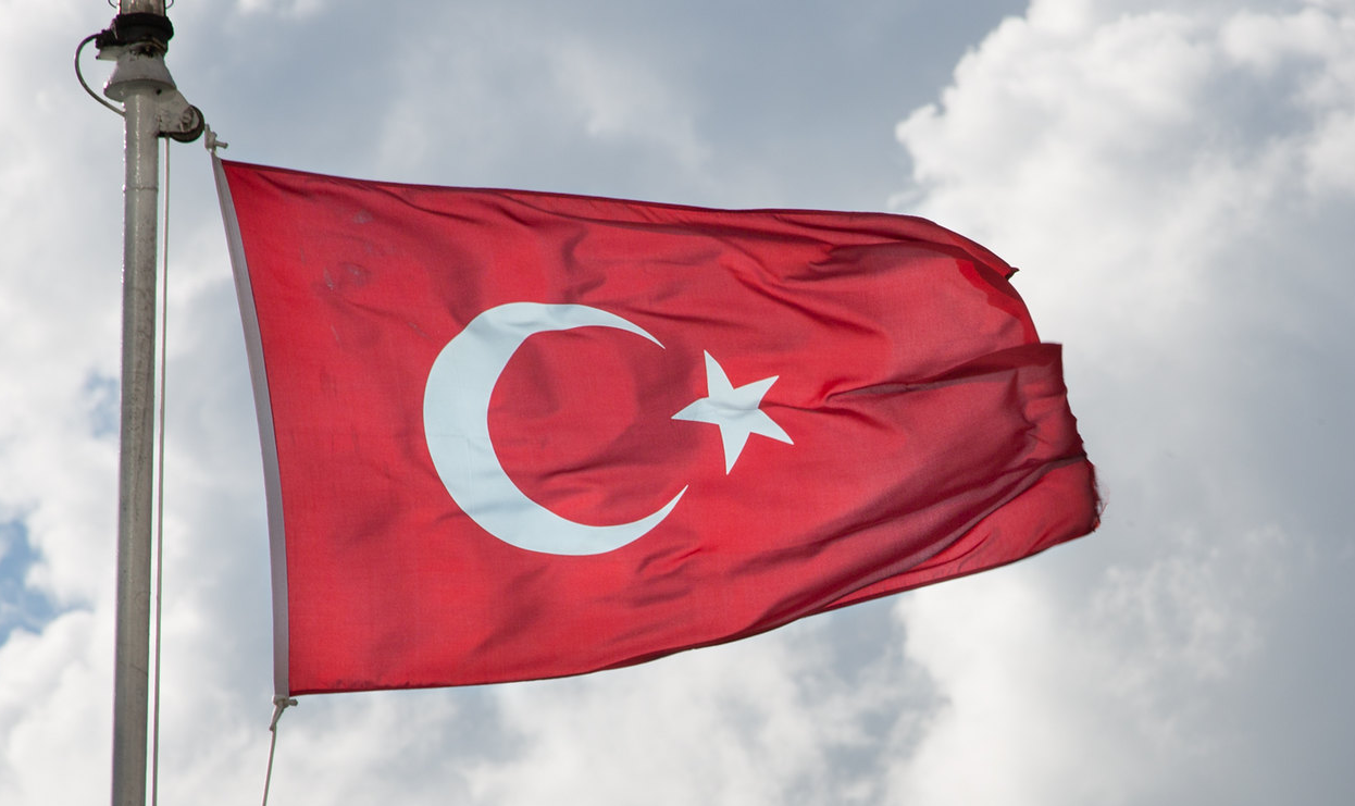 Turquia acusou, nesta segunda-feira (14/11), uma mulher de nacionalidade síria de ter colocado a bomba do atentado que deixou seis mortos no domingo, 'agindo sob ordens do Partido dos Trabalhadores do Curdistão'