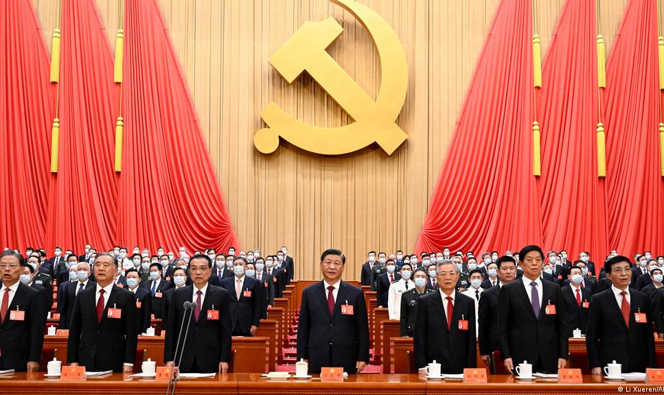 Partido Comunista amplia influência do atual presidente ao assegurar seu terceiro mandato e aprovar reforma no alto escalão do governo