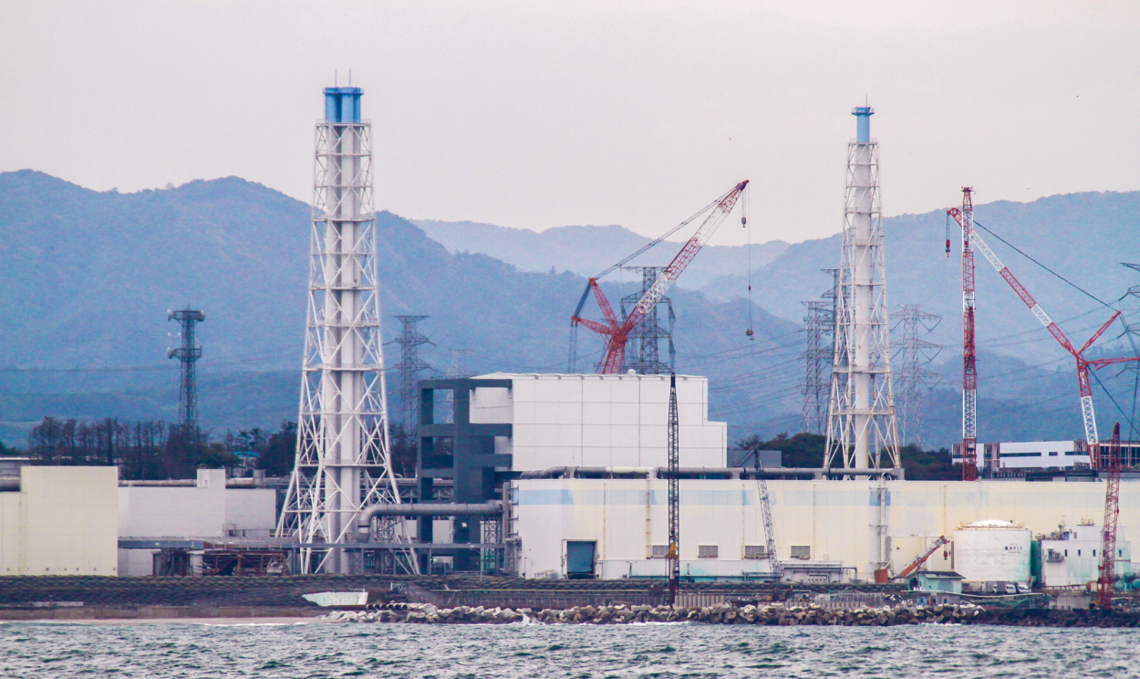 Japão começou a despejar água da usina nuclear acidentada de Fukushima no mar nesta quinta-feira (24/08)