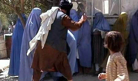 Órgão expressa 'profunda preocupação' com os diretos das mulheres no Afeganistão, que podem ser punidas em caso de violação das regras