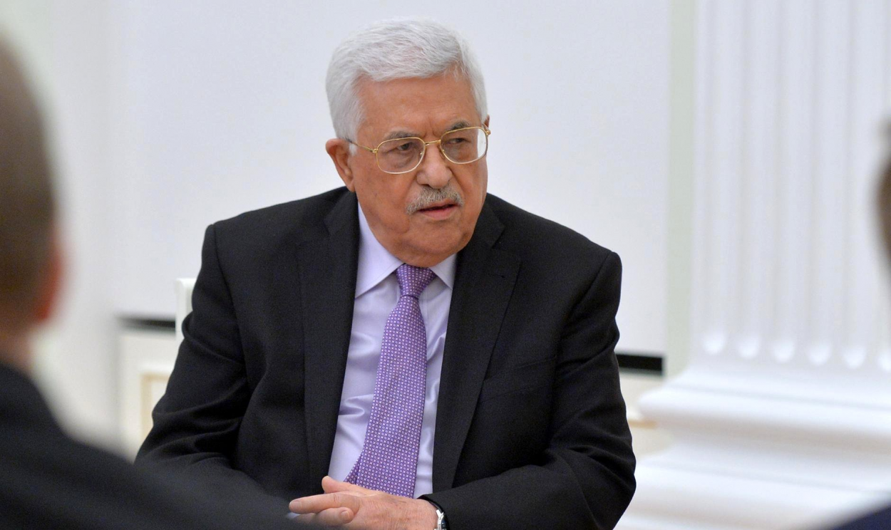 Mahmoud Abbas se reuniu com ministro da Defesa israelense Benny Gantz para discutir 'segurança na região'; Hamas condenou o encontro