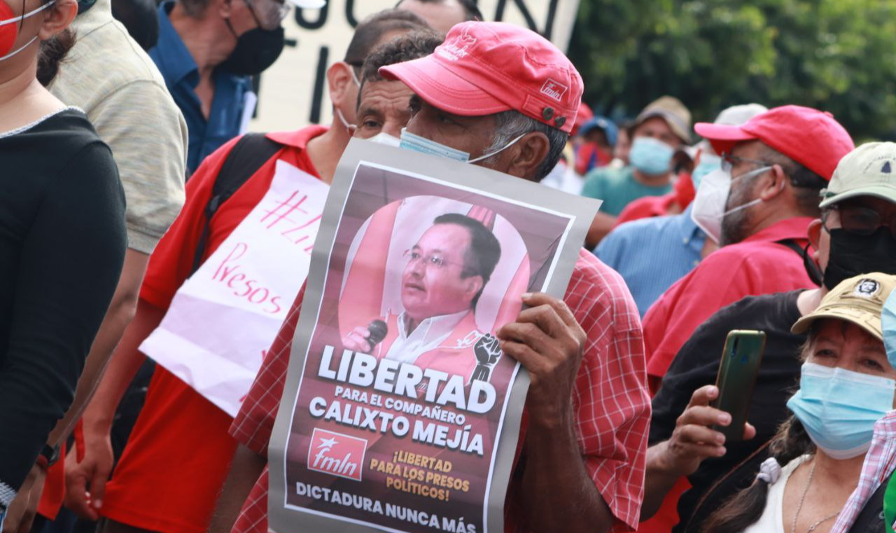 'Estamos diante de um caso de lawfare para tentar desmobilizar a resistência', disse Caracas; cinco integrantes do partido foram presos na última semana