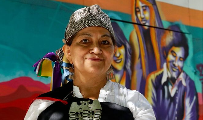 Elisa Loncón Antileo, representante do povo mapuche, irá presidir a convenção que escreverá a nova carta magna do Chile