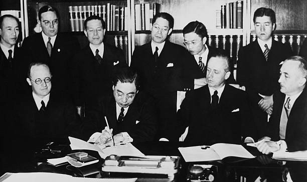 Tratado foi pedido por Hitler que 'esculachava' direta e ostensivamente o bolchevismo e a Internacional Comunista, por implicação contra a União Soviética
