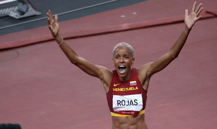 Yulimar Rojas alcançou a marca de 15,67 metros, quebrando o recorde de 15,50 registrado em 1995 pela ucraniana Inessa Kravets