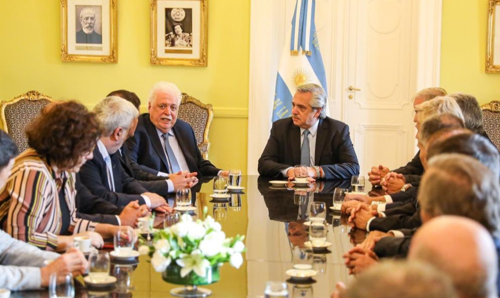 'Diálogo é o caminho para chegar aos acordos que nos permitam colocar a Argentina de pé', disse o presidente