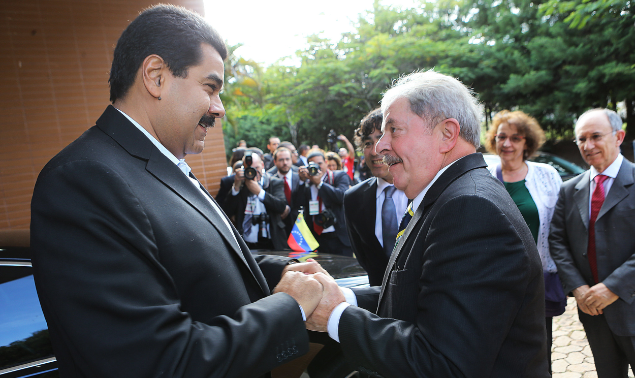 Ex-presidente afirmou que ajuda do mandatário venezuelano foi 'gesto de solidariedade' em relação ao colapso sanitário no Amazonas