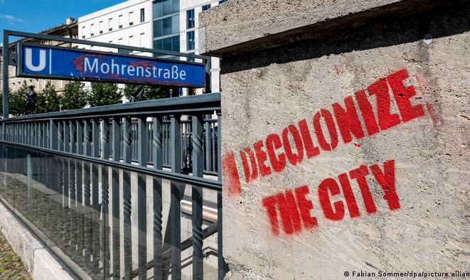 Demanda da causa antirracista, rebatismo da 'Mohrenstrasse' estava empacado desde 2020