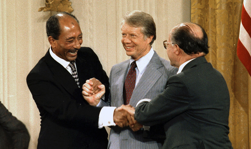 Negociação entre Sadat e Begin isolou Egito no mundo árabe, mas pôs fim às hostilidades entre Egito e Israel