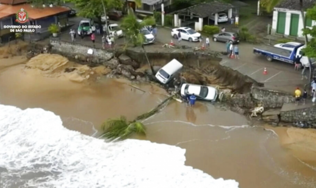 'Brasil, que sofre os efeitos da mudança climática, é afetado por repetidos desastres naturais', diz Le Monde