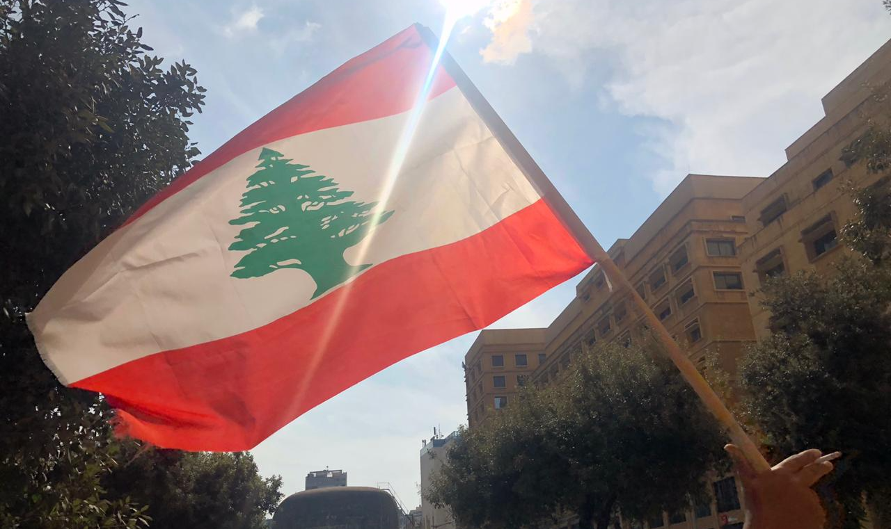 Partido Amal e movimento Hezbollah foram às ruas para exigir mudanças na investigação sobre explosão em Beirute; ao menos 6 pessoas foram mortas