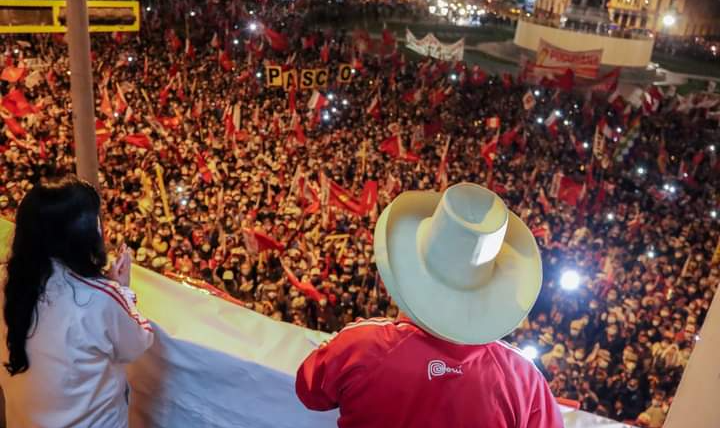 Última pesquisa aponta candidato do Peru Livre com 51,1% dos votos válidos, contra 48,9% de Keiko Fujimori; votação acontece neste domingo (06/06)