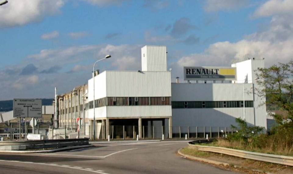 Multinacional confirmou que cedeu 100% das partes da Renault Group à cidade de Moscou