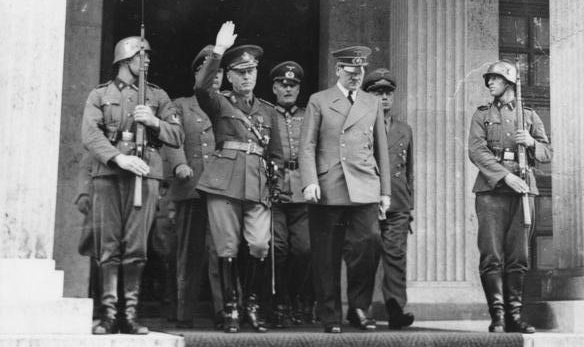 Em 11 de setembro de 1940, Adolf Hitler envia reforços do exército e da força aérea à Romênia a fim de proteger as preciosas reservas de petróleo e preparar uma base de operações na Europa Oriental