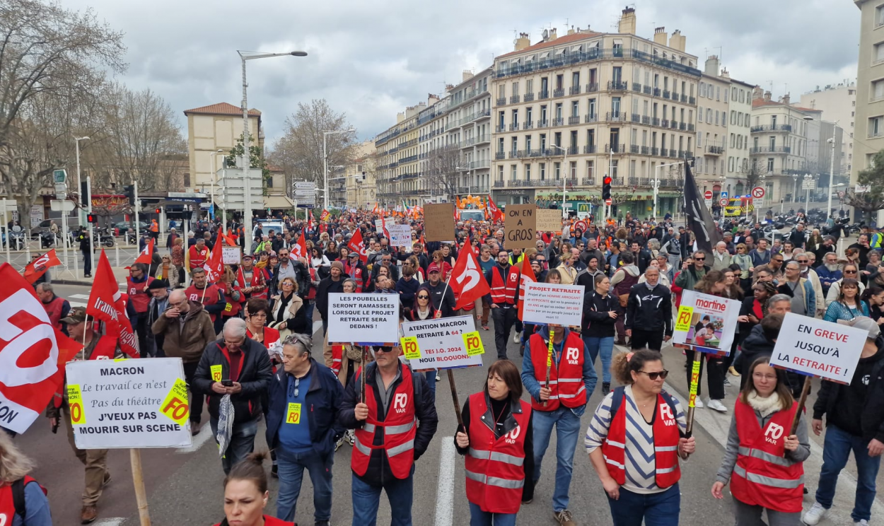Centrais sindicais convocaram atos em toda França, marcando o nono dia de manifestações desde janeiro contra a reforma