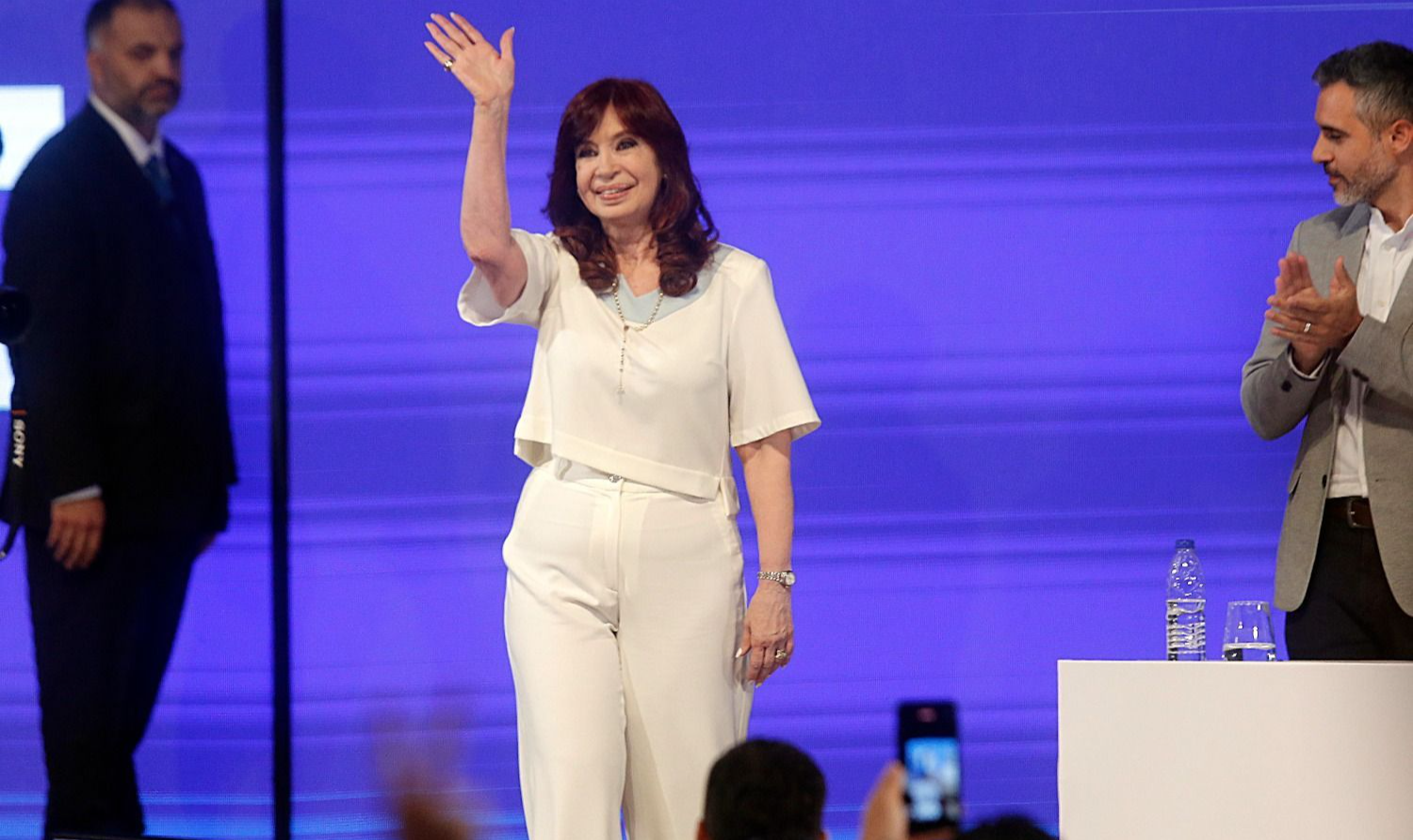Em discurso esperado pela militância peronista, a vice-presidente argentina apontou a necessidade de ‘voltar a criar programas de governo’