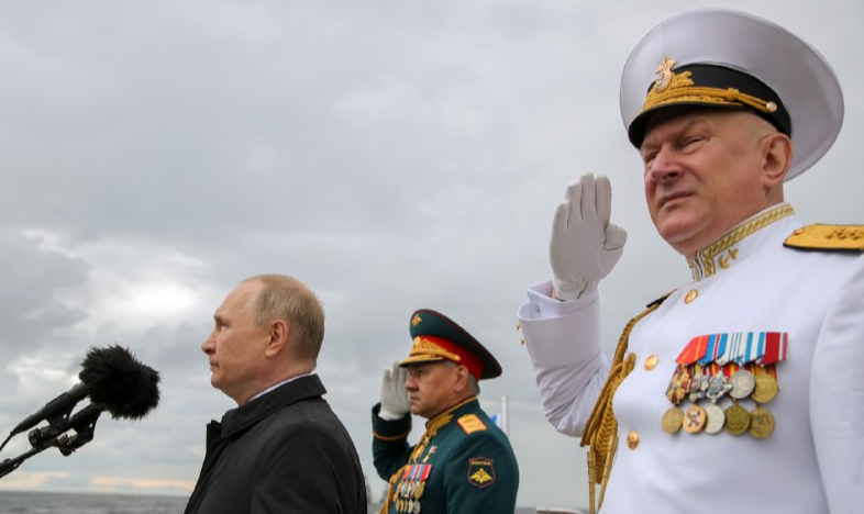 Documento assinado por Putin neste domingo prevê a defesa das fronteiras marítimas e de áreas de interesse nacional