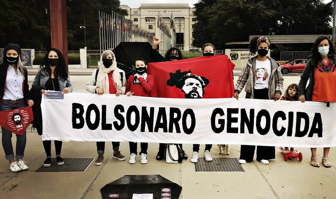 Manifestações contra o governo brasileiro ocorreram em ao menos 10 cidades de diversos países; atos denunciam má gestão de Bolsonaro na pandemia