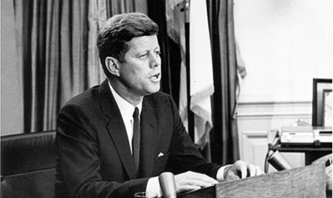 Kennedy foi eleito com uma vantagem de quase 113 mil votos, ou 0,1% do voto popular; foram ao todo 303 votos contra 219 no Colégio Eleitoral