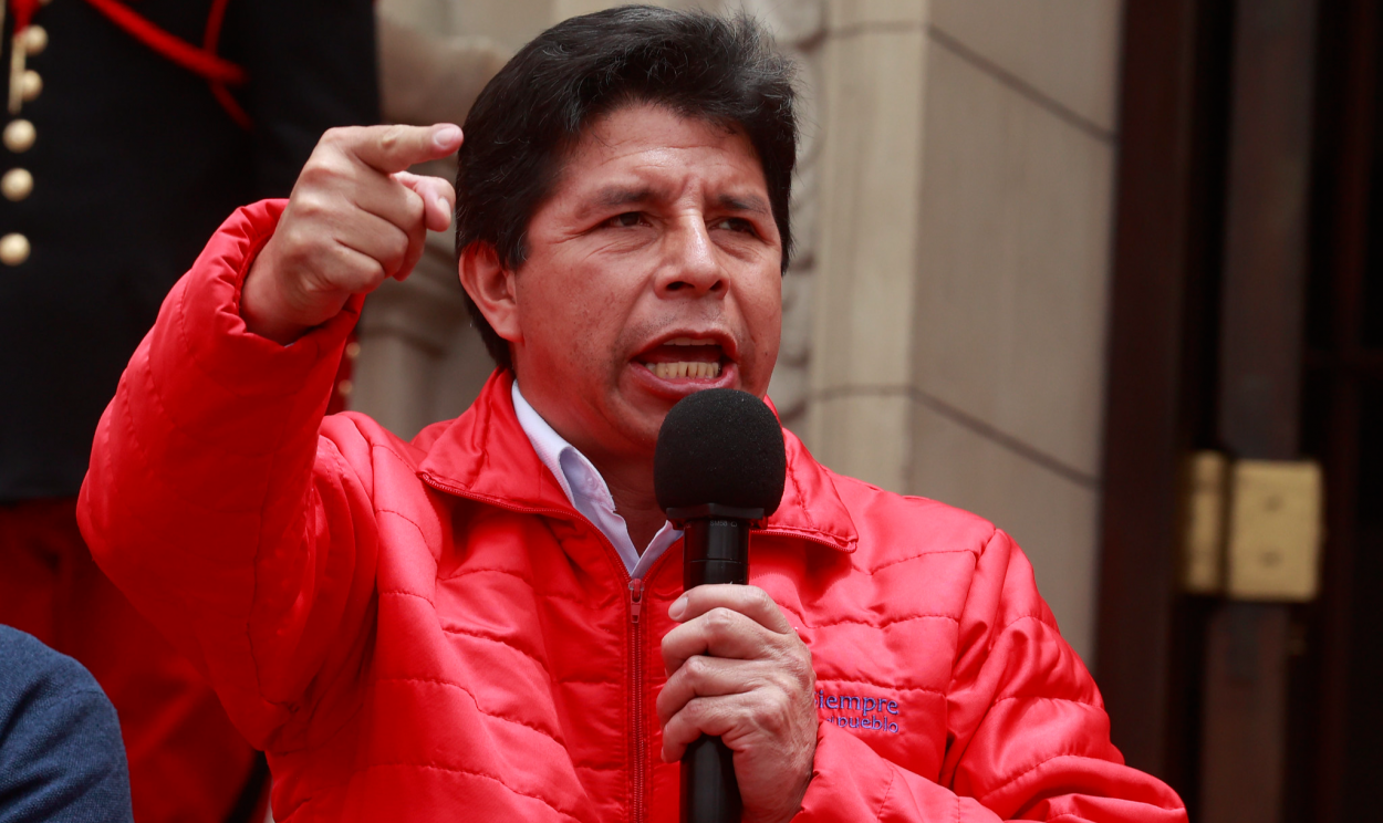 Presidente peruano deposto permanecerá preso de maneira preventiva por 18 meses