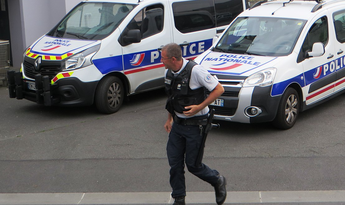 'Tudo leva a crer que houve um atentado terrorista no coração da Basílica de Notre-Dame', disse o prefeito de Nice
