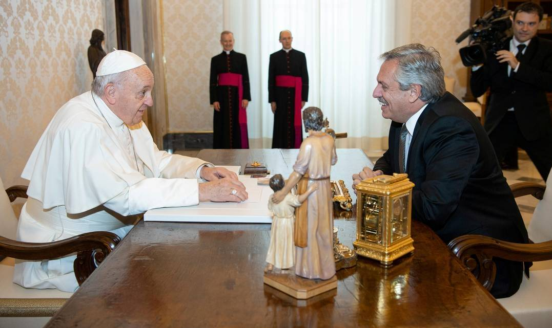 O Papa Francisco terá "todo o prazer" em receber o ex-presidente Lula no Vaticano, informou o presidente argentino, Alberto Fernández, após reunião na sexta-feira