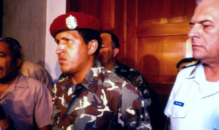 Organizados por Chávez, mais de 2 mil soldados se levantaram em armas para tentar derrubar o governo de Carlos Andrés Pérez em 1992