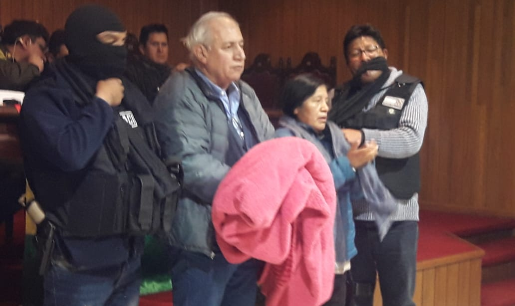 María Eugênia Choque e Antonio Costas foram detidos pelas tropas golpistas da polícia, lideradas pelo comandante Yuri Calderón