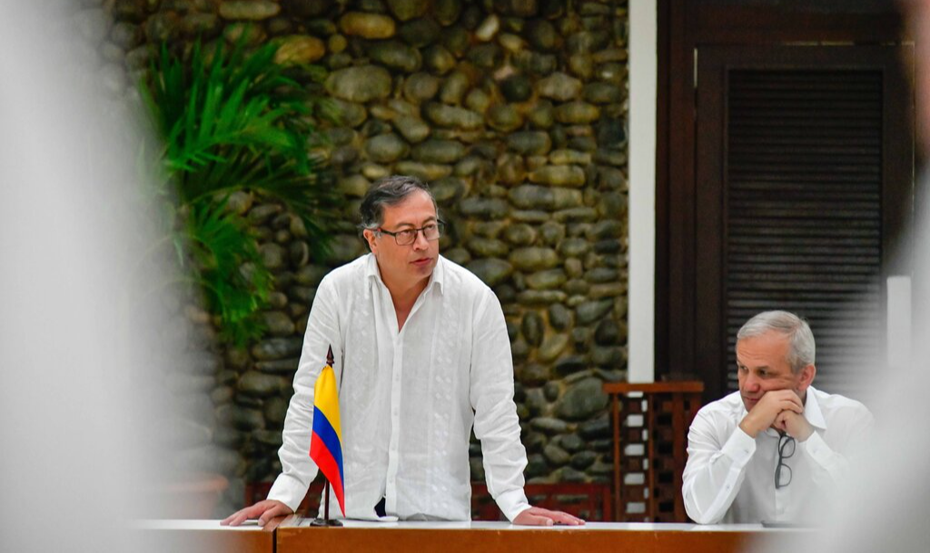 Após 33 anos de idas e vindas nas negociações de paz entre o Estado e o Exército de Libertação Nacional (ELN), perspectiva da paz avança na Colômbia
