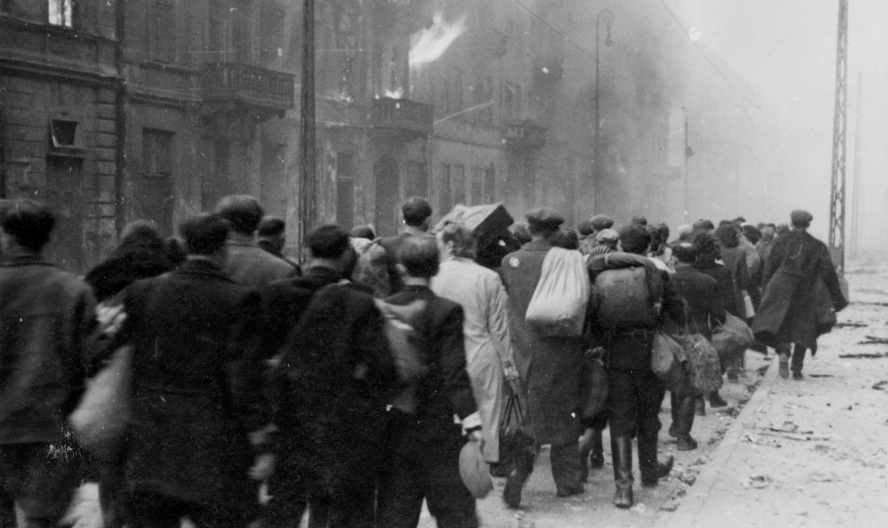 Cerca de 60 mil judeus viviam no gueto quando Hitler ordenou um extermínio; moradores do gueto resistiram a ataques nazistas durante 28 dias