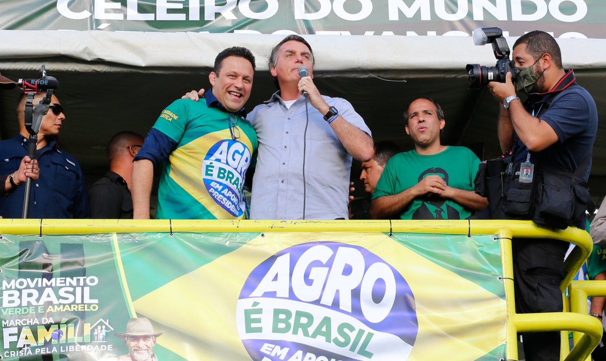 Os donos da grana estão muito satisfeitos com Bolsonaro, os deputados, senadores e militares também