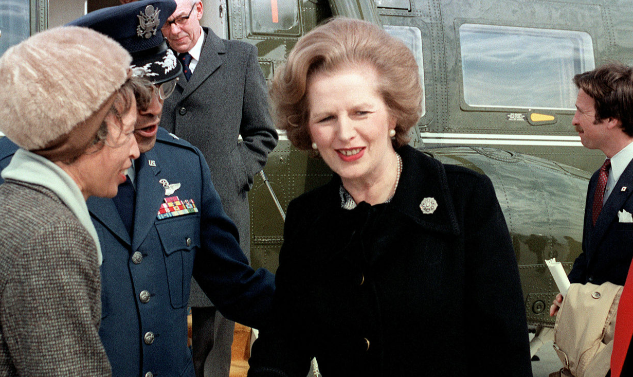 Thatcher passou a ser conhecida, após a decisão, como 'sequestradora do leite infantil'