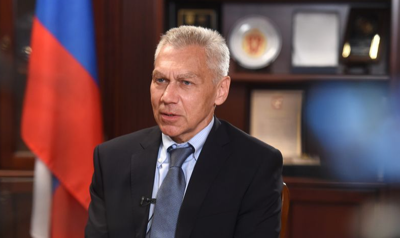 Embaixador do país balcânico em Moscou indicou que ‘atitude de Pristina é uma reminiscência, em menor escala, de que aconteceu em Donbas