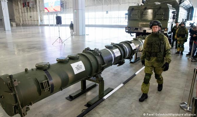 Repúdio do Ocidente incompatível com tolerância de armas norte-americanas, diz Rússia; Zelenski otimista com ingresso na Otan
